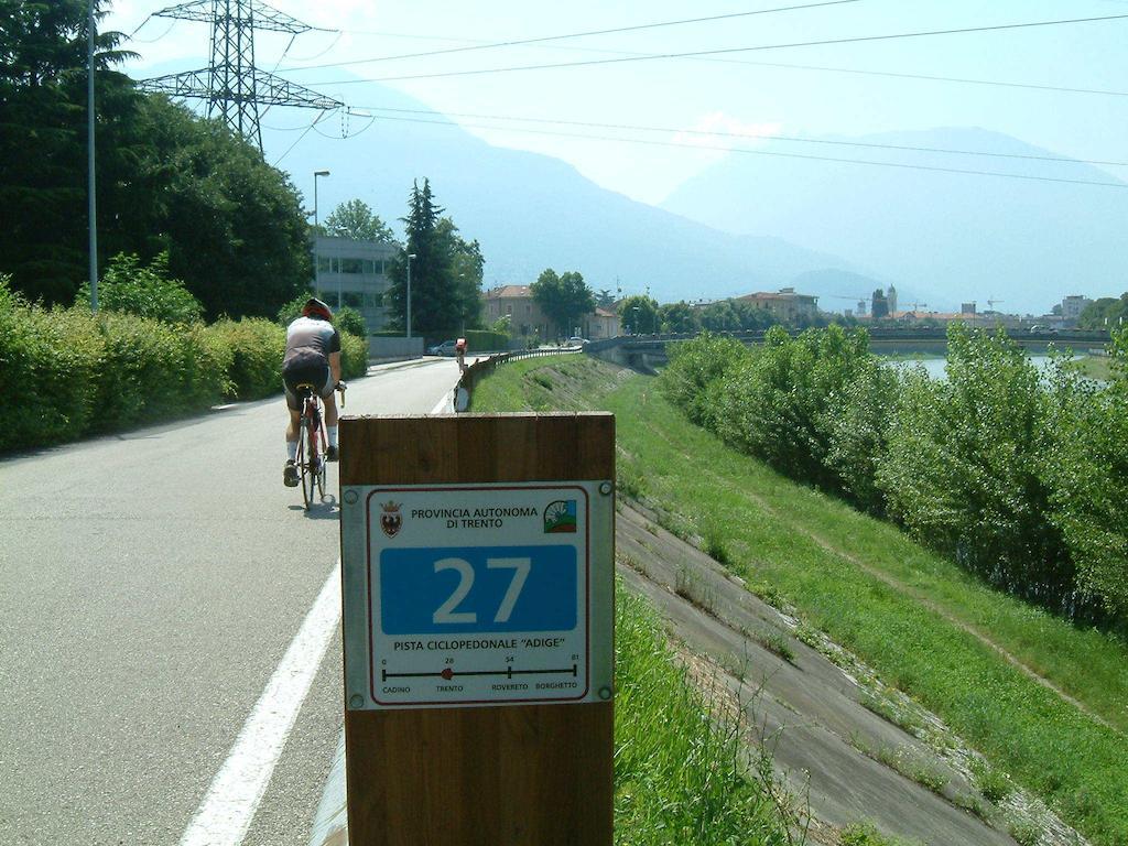 Alloggio Turistico Short Lets Al Parco Di Melta Trento Exterior photo